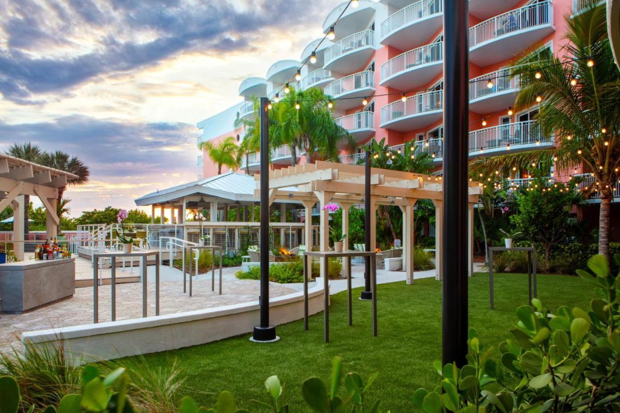 Beach House Suites By The Don Cesar Сейнт Пийт Бийч Екстериор снимка